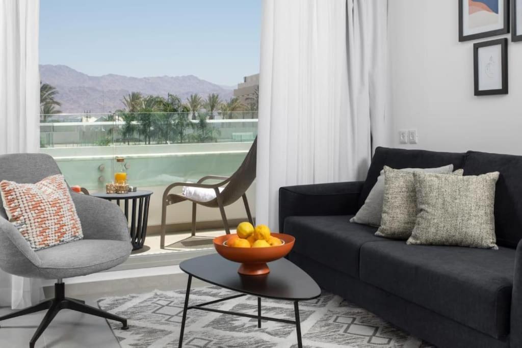 דירה מרווחת ושקטה 100 מטר מהים - By Edom Apartment *